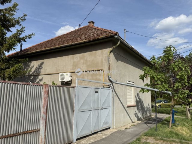 Eladó családi ház, Békéscsabán 32 M Ft, 2 szobás