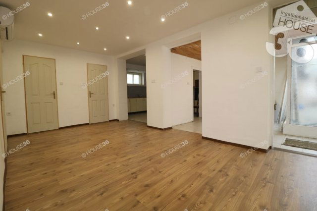 Eladó családi ház, Soltvadkerten 24.5 M Ft, 4 szobás