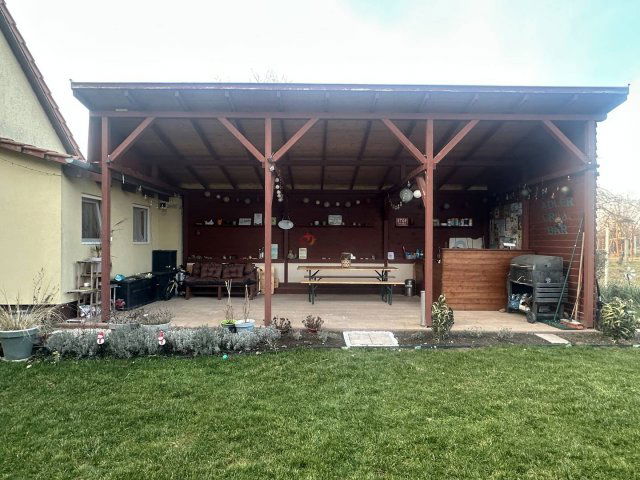 Eladó családi ház, Székesfehérvárott 88 M Ft, 3+1 szobás