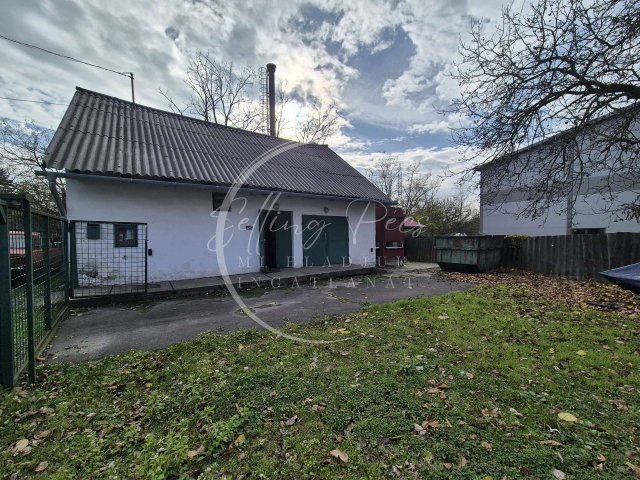 Eladó ipari ingatlan, Pécsett 40 M Ft, 2 szobás