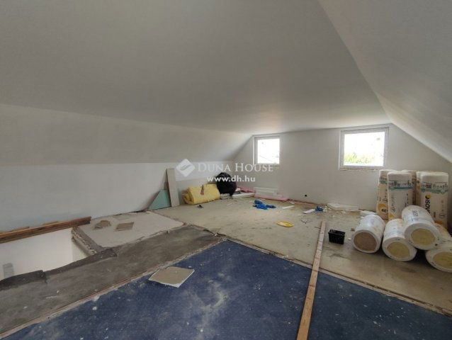 Eladó ikerház, Budapesten, XVII. kerületben 69.99 M Ft, 5 szobás