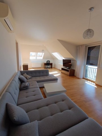 Kiadó téglalakás, albérlet, Tatán 400 E Ft / hó, 4 szobás