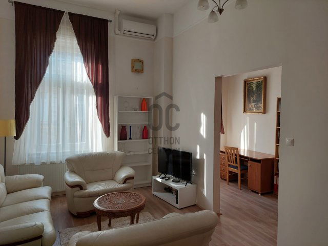 Kiadó téglalakás, albérlet, Budapesten, V. kerületben, 3 szobás