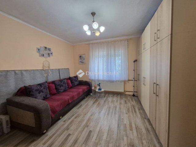 Eladó családi ház, Hottón 32.9 M Ft, 2 szobás
