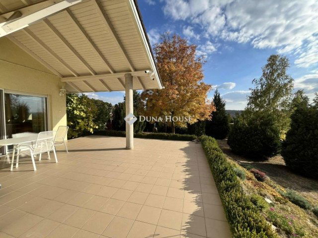 Eladó családi ház, Szálkán 159.9 M Ft, 3 szobás