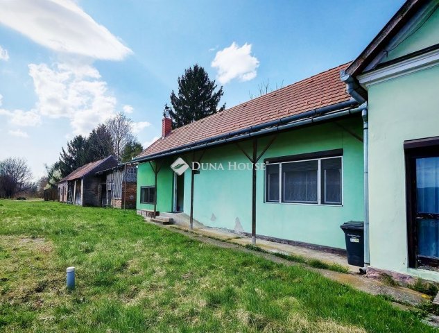 Eladó családi ház, Szentán 14.9 M Ft, 3 szobás