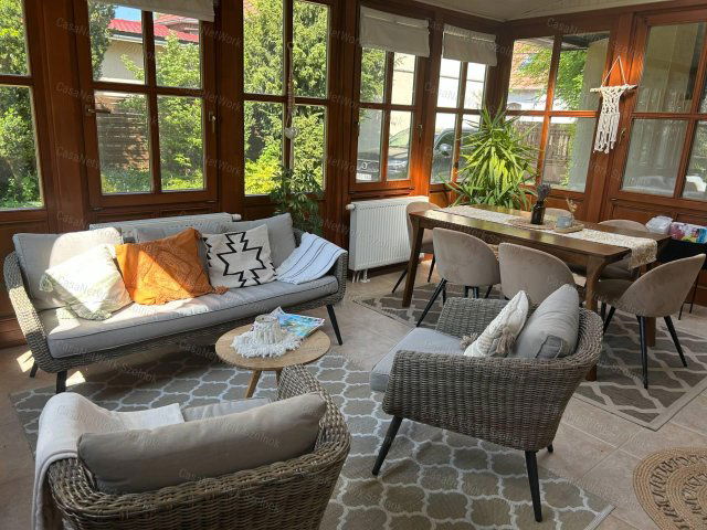 Eladó családi ház, Szolnokon 129 M Ft, 4 szobás