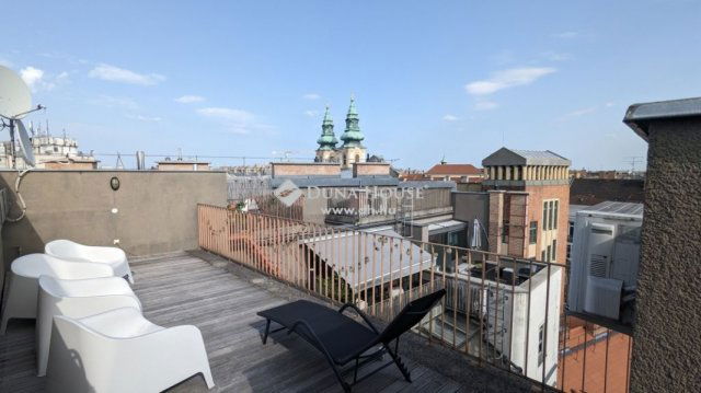 Kiadó téglalakás, albérlet, Budapesten, V. kerületben, 4 szobás