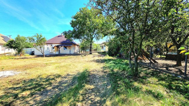 Eladó családi ház, Bernecebarátiban 46.9 M Ft, 2 szobás