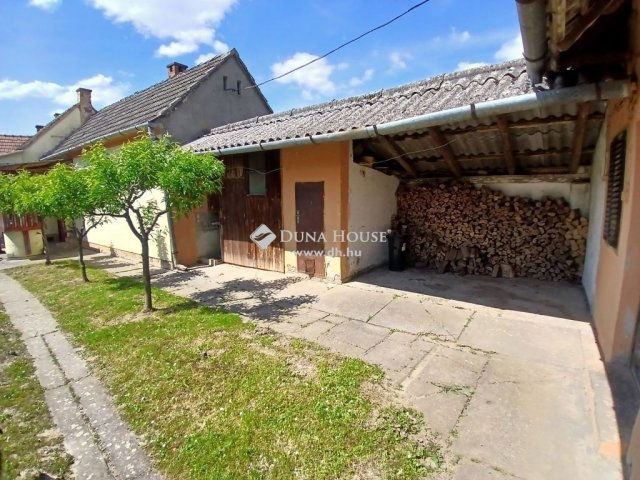 Eladó családi ház, Fityeházon 19.9 M Ft, 4 szobás