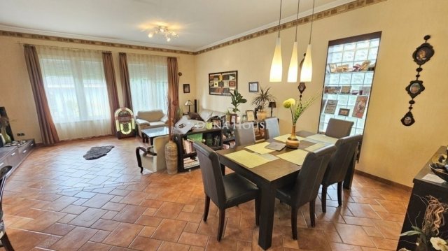 Eladó családi ház, Gyömrőn 159.99 M Ft, 4 szobás