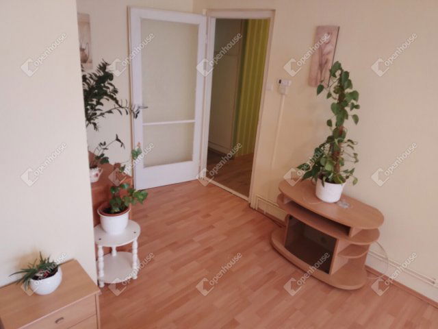 Eladó panellakás, Békéscsabán 18.99 M Ft, 1 szobás