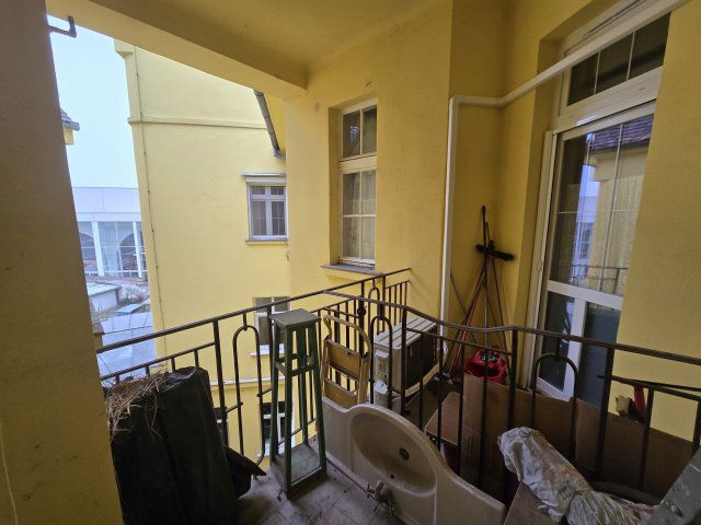 Eladó téglalakás, Pécsett 89.9 M Ft, 4 szobás