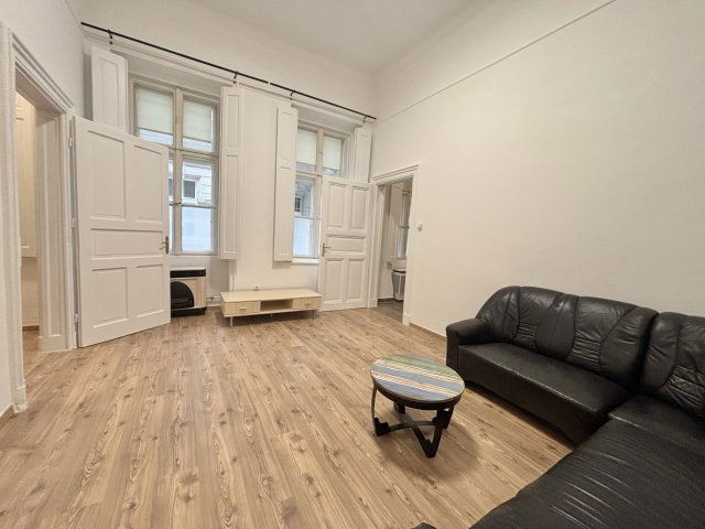 Kiadó téglalakás, albérlet, Budapesten, VI. kerületben