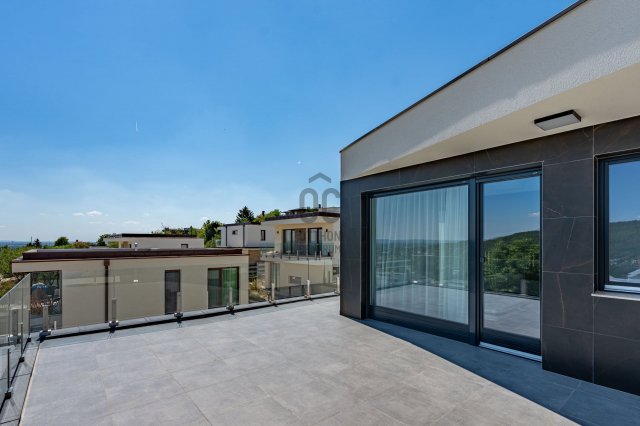 Eladó ikerház, Budapesten, III. kerületben 375 M Ft, 4 szobás
