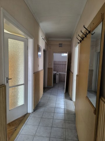 Eladó családi ház, Egerben 45.9 M Ft, 4 szobás