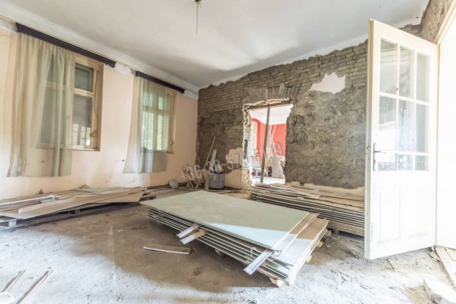 Eladó családi ház, Orosházán 17 M Ft, 3 szobás