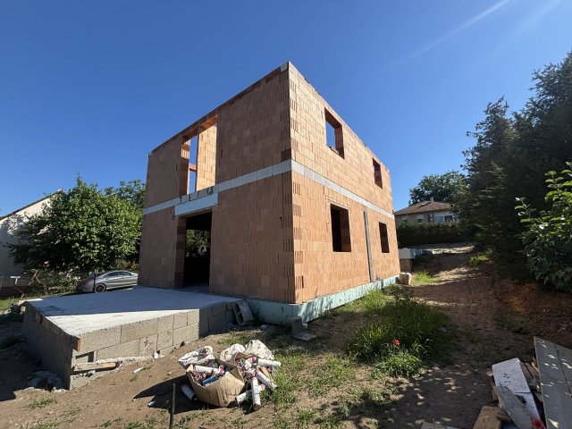 Eladó ikerház, Őrbottyánban 92 M Ft, 1+3 szobás