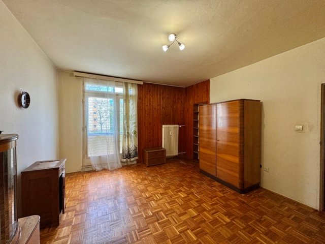 Kiadó panellakás, albérlet, Pécsett, Építők útján, 2 szobás