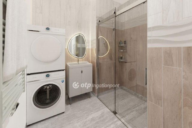 Eladó téglalakás, Keszthelyen 161 M Ft, 4 szobás