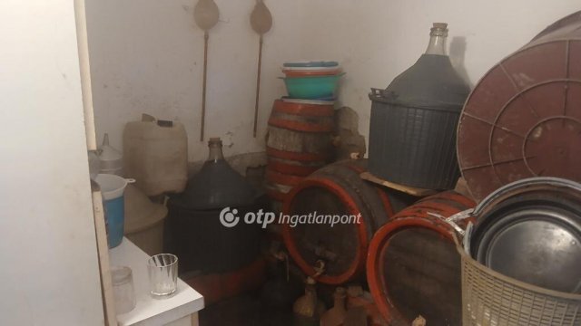 Eladó családi ház, Zalaegerszegen 12.5 M Ft, 1 szobás