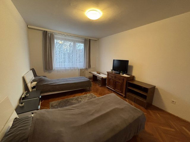 Kiadó panellakás, albérlet, Tiszaújvárosban, Árpád úton