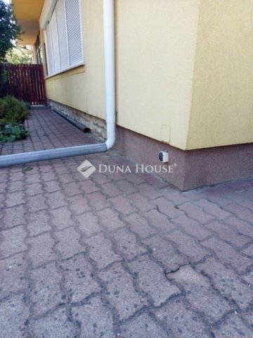 Eladó családi ház, Vecsésen 148 M Ft, 3 szobás