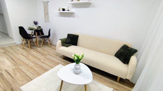 Eladó téglalakás, Budapesten, X. kerületben, Szent László téren