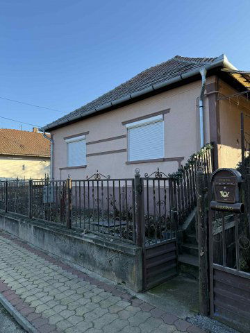 Eladó családi ház, Hangácson 14.99 M Ft, 3 szobás