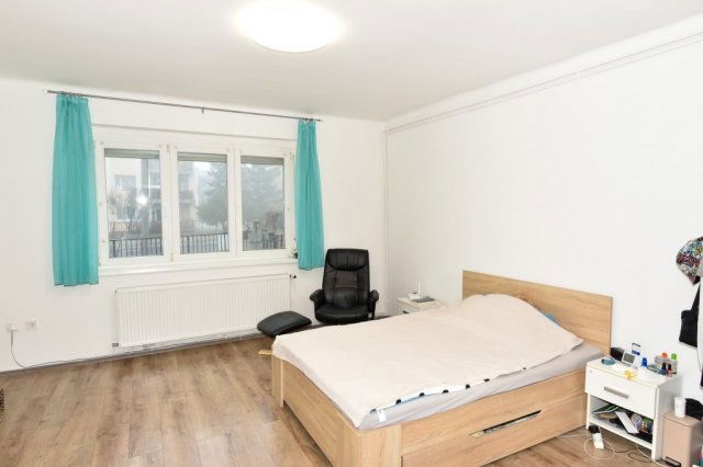 Eladó családi ház, Veszprémben 99.89 M Ft, 3 szobás