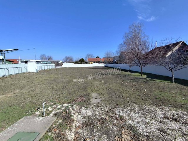 Kiadó telek, Dabason 150 E Ft / hó / költözzbe.hu