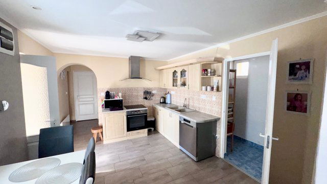 Eladó családi ház, Sárkeresztesen 71.5 M Ft, 3 szobás