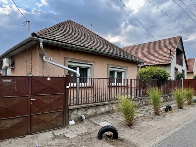 Eladó családi ház, Nagykátán 45 M Ft, 2 szobás