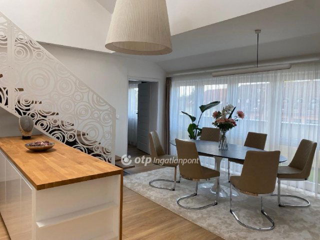 Kiadó téglalakás, albérlet, Nyíregyházán 698 E Ft / hó