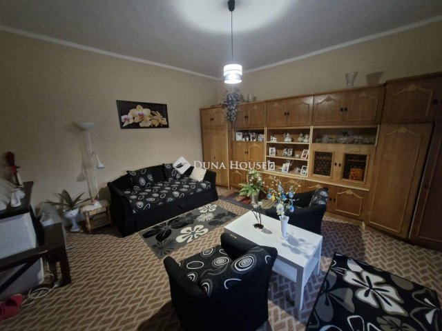 Eladó ikerház, Kisteleken 55 M Ft, 2 szobás