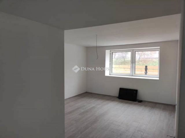 Eladó családi ház, Kányban 32.9 M Ft, 2 szobás