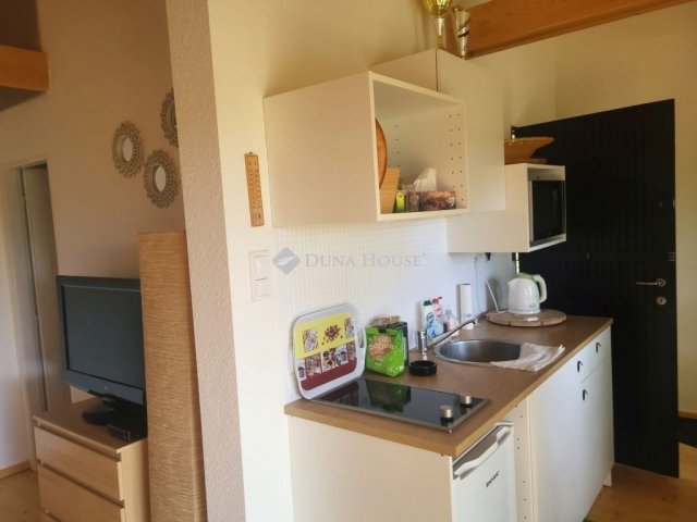 Eladó nyaraló, Pilisszántón 64.5 M Ft, 2 szobás