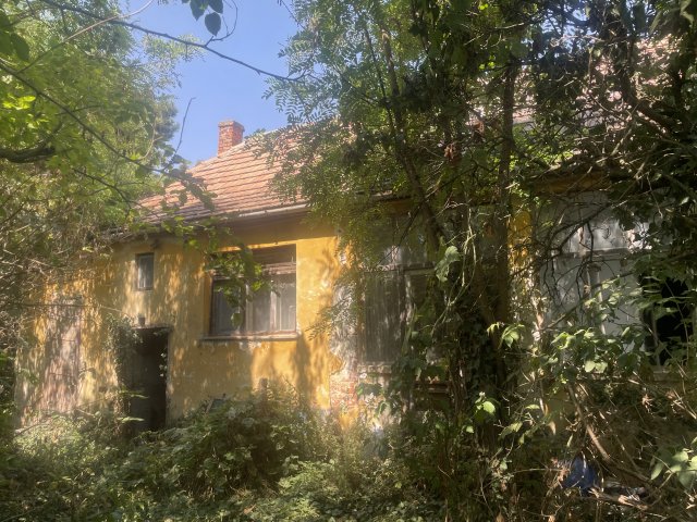 Eladó családi ház, Ráckevén 23.5 M Ft, 2 szobás