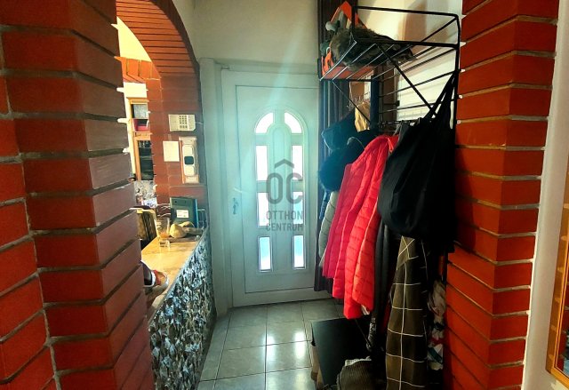 Eladó családi ház, Érden 142.9 M Ft, 5 szobás