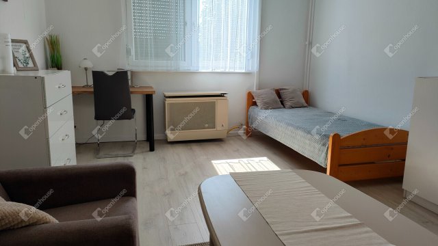 Kiadó téglalakás, albérlet, Debrecenben 200 E Ft / hó, 2 szobás