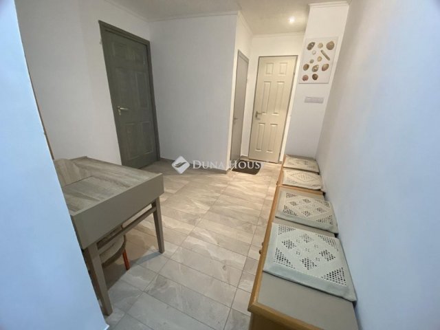 Eladó családi ház, Ladánybenén 49.99 M Ft, 3 szobás