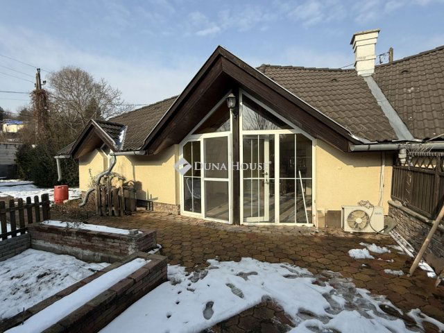 Eladó ikerház, Biatorbágyon 29.9 M Ft, 2 szobás