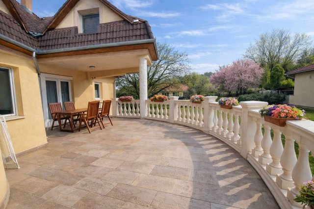 Eladó családi ház, Nyíregyházán 145 M Ft, 6 szobás