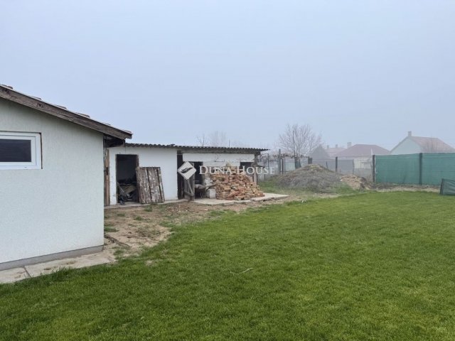 Eladó családi ház, Pilisen 79.99 M Ft, 3 szobás