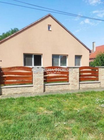 Eladó családi ház, Bicsérden 69 M Ft, 5 szobás