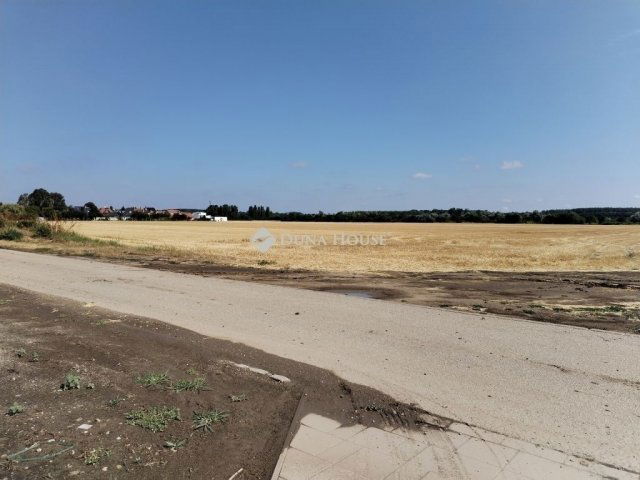 Eladó ikerház, Szegeden 170 M Ft, 6 szobás / költözzbe.hu