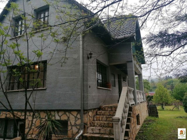 Eladó családi ház, Piliscsabán 94.4 M Ft, 5 szobás