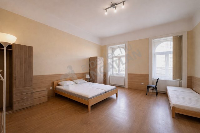 Kiadó téglalakás, albérlet, VIII. kerületben, Baross téren