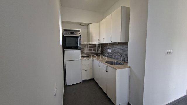 Eladó sorház, Veszprémben 44 M Ft, 1 szobás