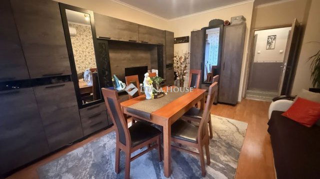 Eladó téglalakás, Szombathelyen 59.5 M Ft, 2+2 szobás